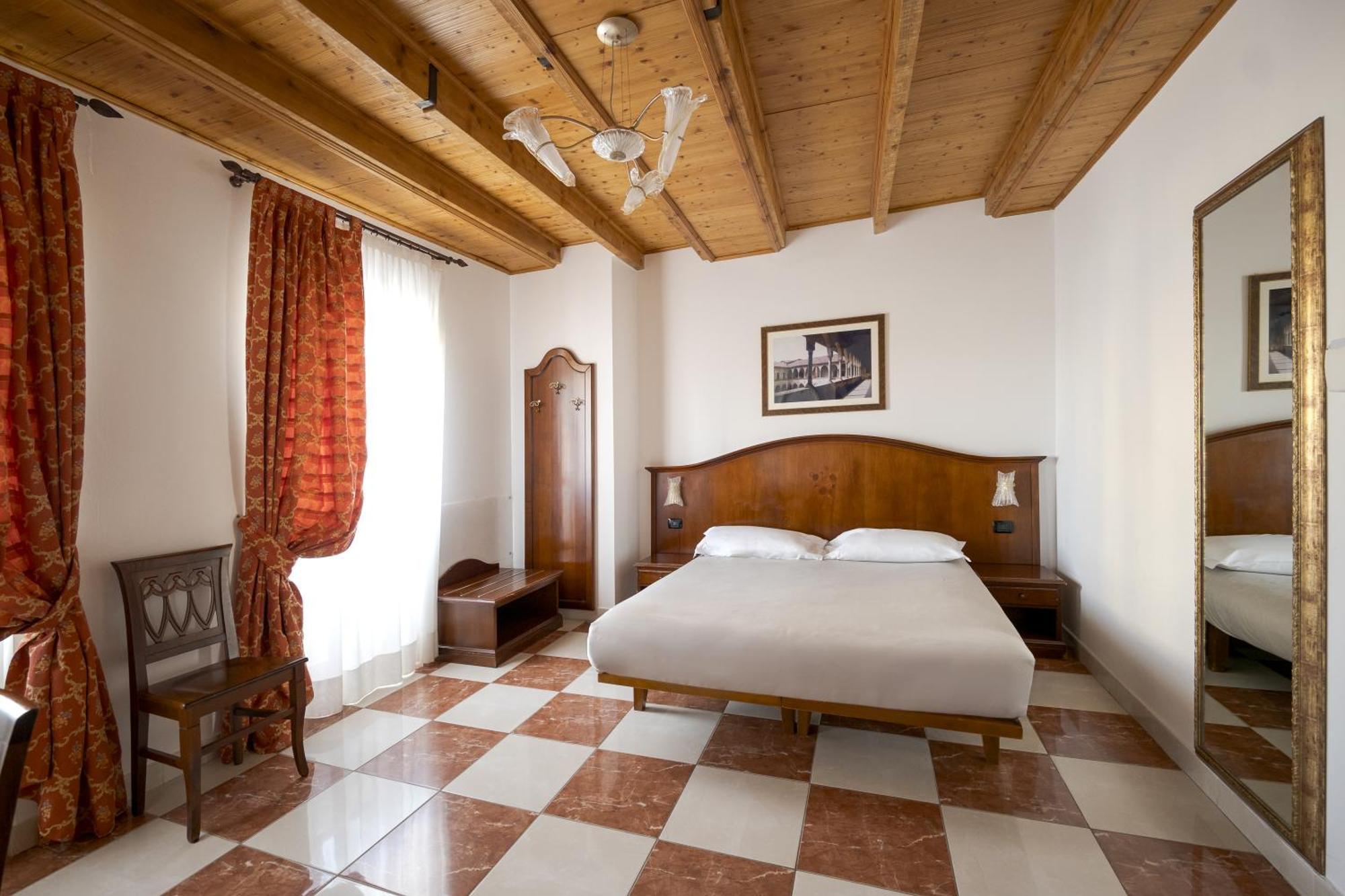 Hotel Ungheria Varese 1946 Eksteriør bilde