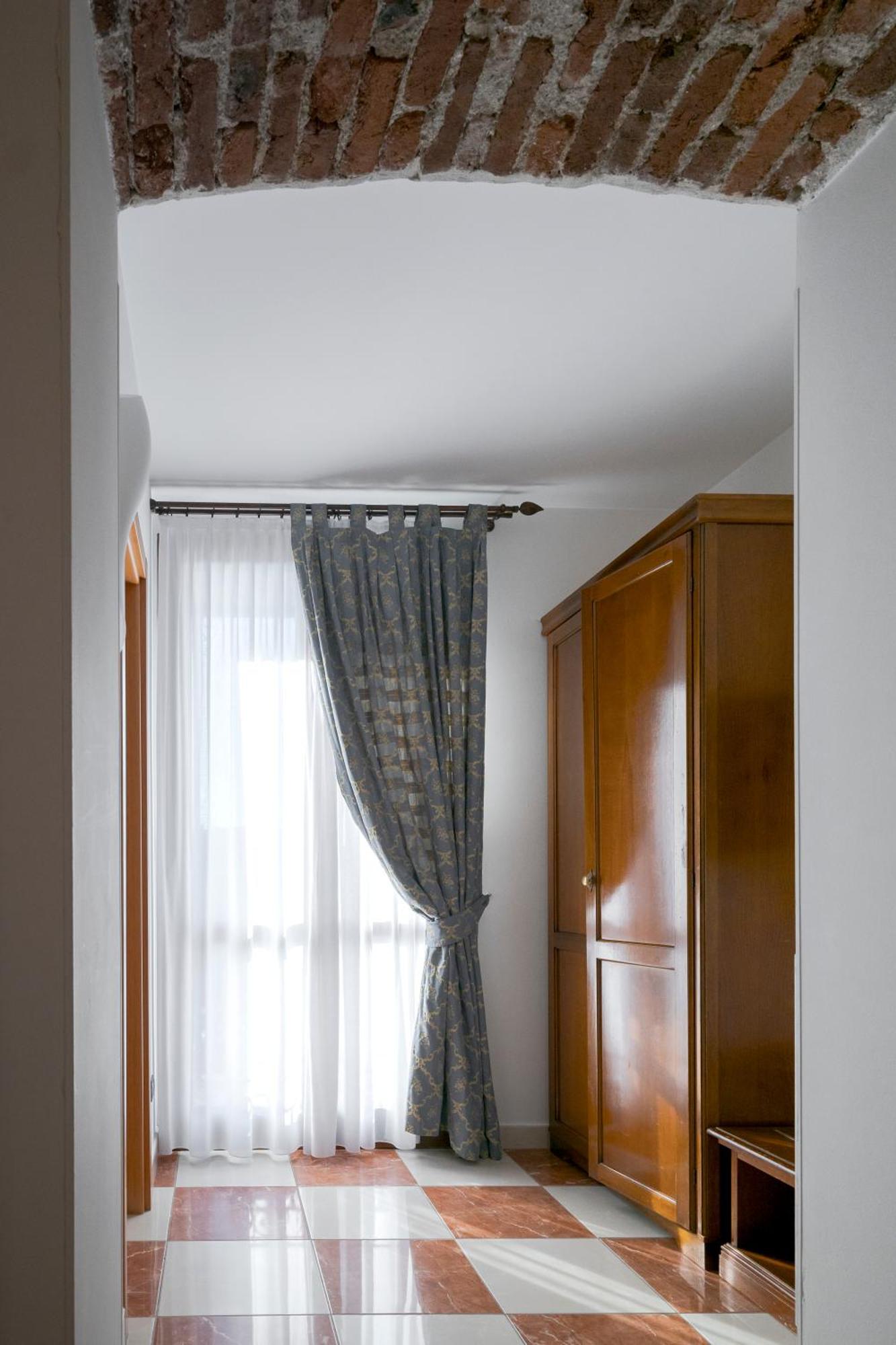 Hotel Ungheria Varese 1946 Eksteriør bilde